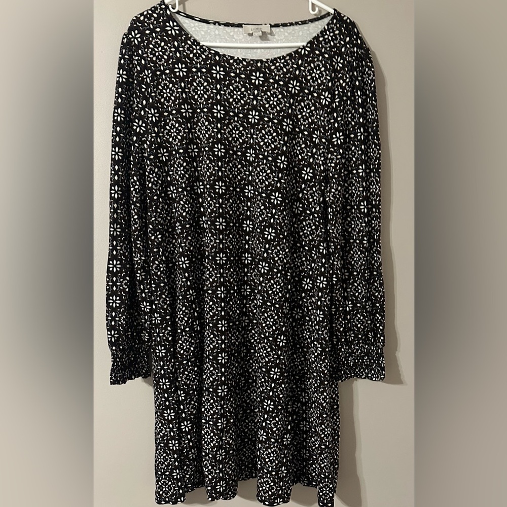 LOFT OUTLET size XL black, brown & white geometric designed long sleeved dress